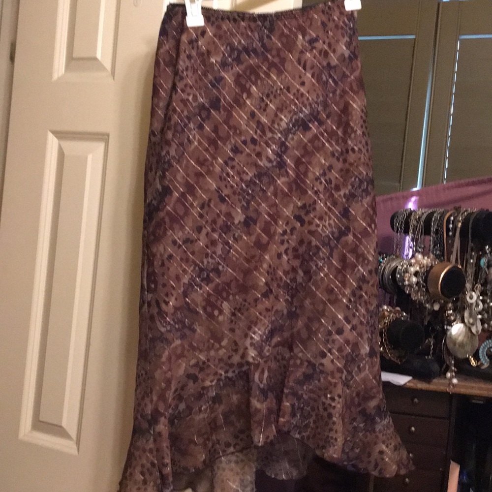 Brown print skirt w/ soft ruffle at bottom